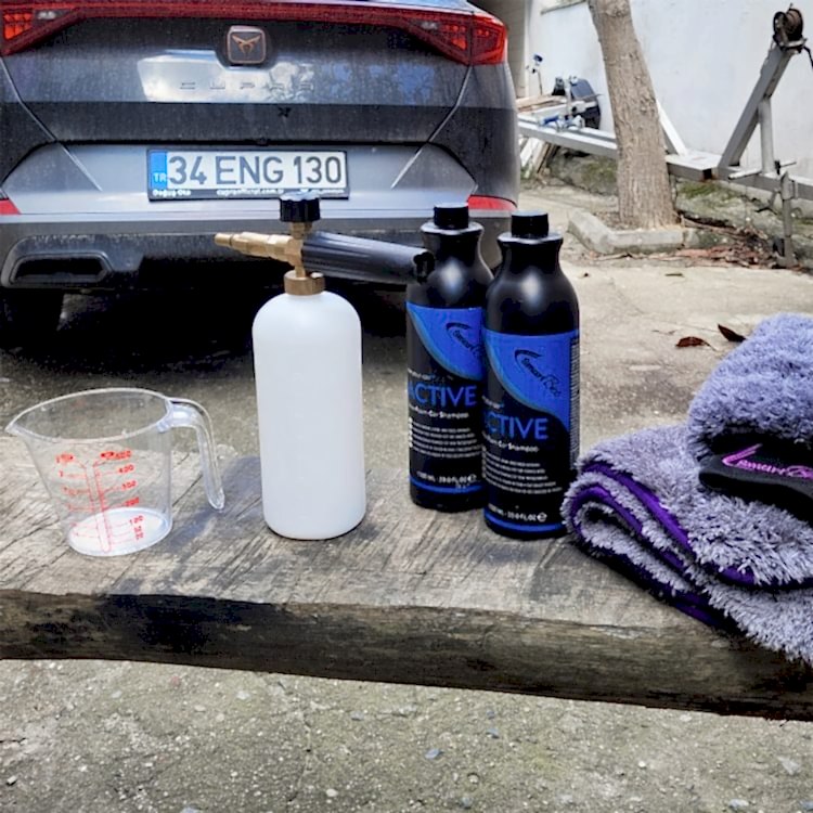 Active Konsantre Oto Köpük Şampuanı